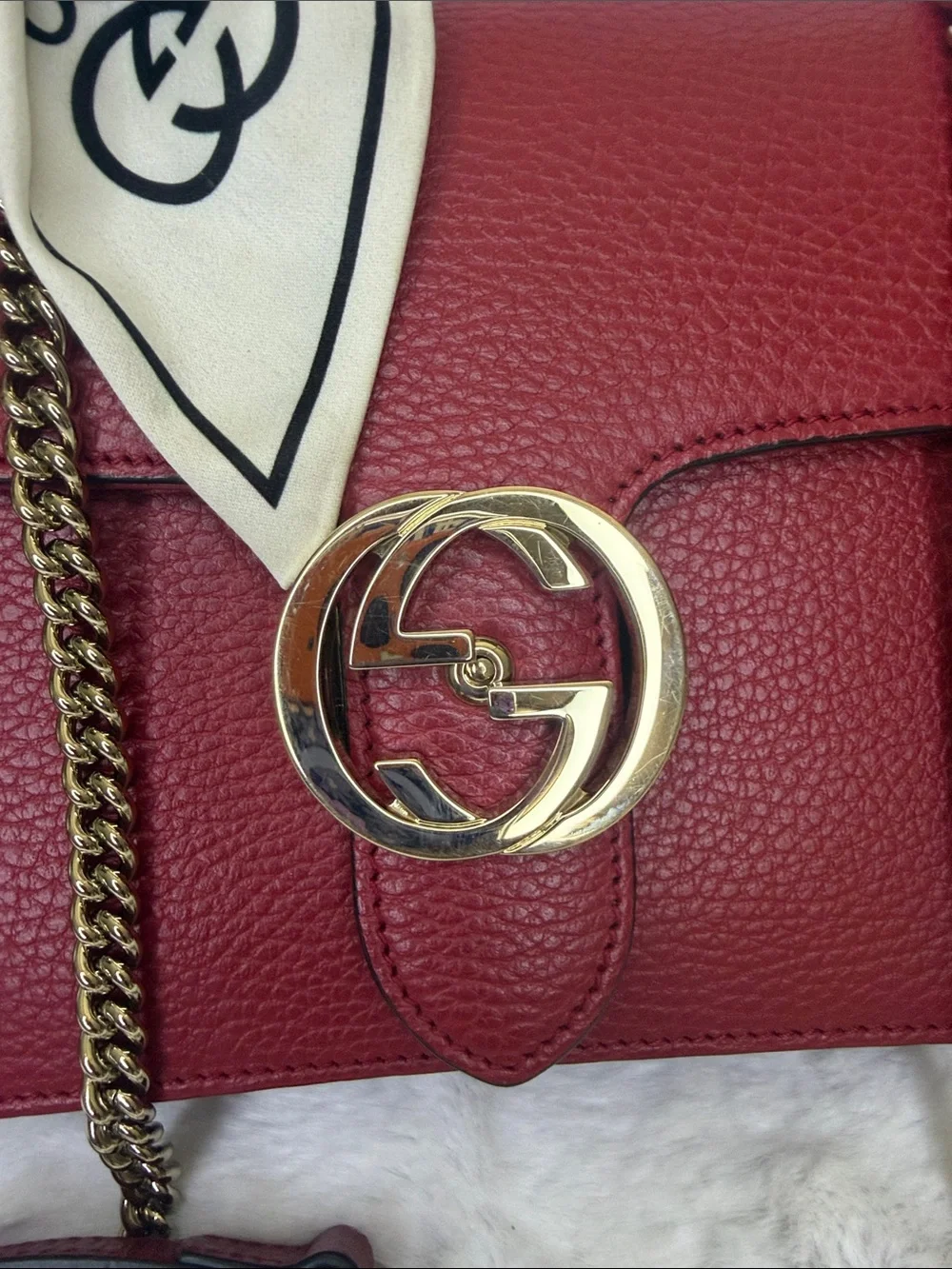 EUC. Gucci Cherry Red Leather Interlocking Crossbody With Gold Chain